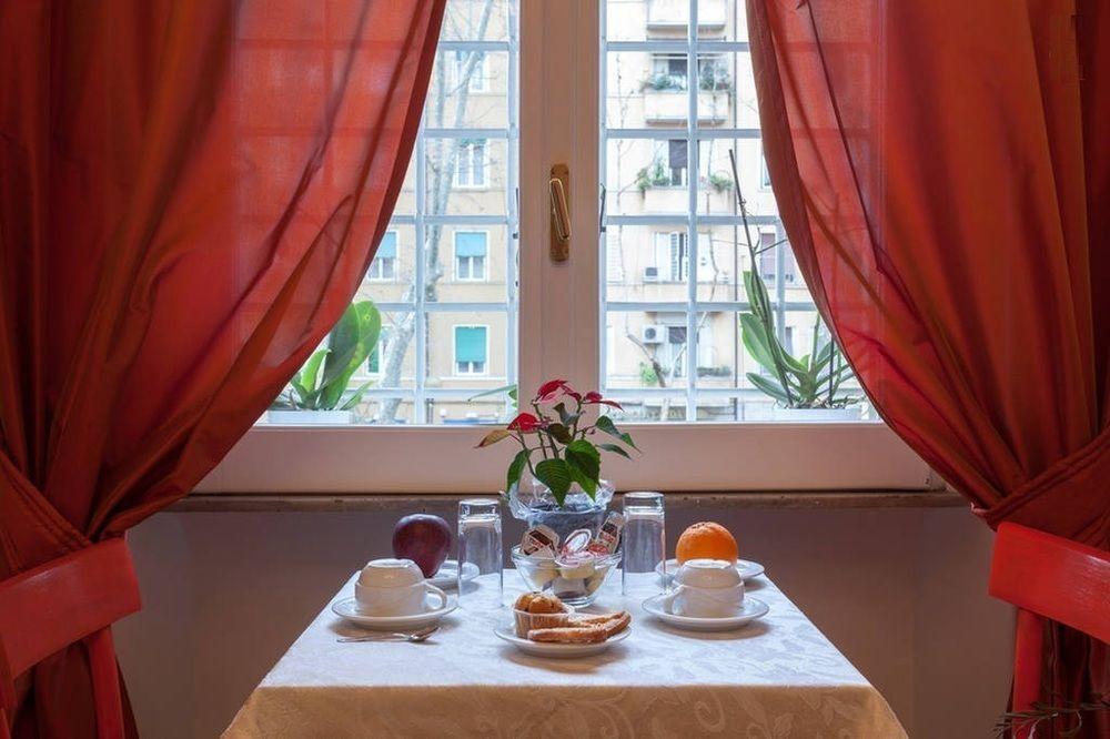 Roma In Una Stanza Guesthouse Exterior photo